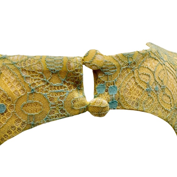 Miami Butter Yellow Lace Fit & Flare Dress | Cap Sleeves & Cutout Back (S) - Picture 13 of 14